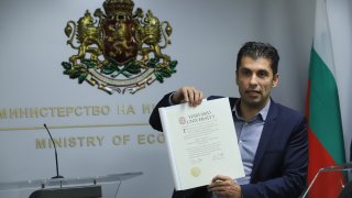 Служебният министър на икономиката коментира, че е изненадан от атаките към министри от ИТН