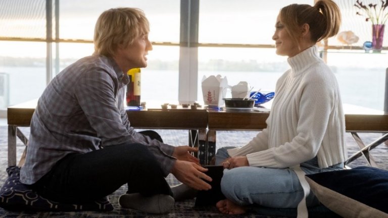 “Омъжи се за мен”
Премиера: 11 февруари 
Романтичната комедия ни пренася в живота на Кат Валдес (Дженифър Лопес) - музикална звезда, която планира да сключи брак с половинката си Бастиан (Малума) по време на свой концерт, пред очите на най-големите си фенове. Но минути преди да каже  “Да” и да се качи на сцената в сватбена рокля, разбира, че годеникът ѝ изневерява с асистентката ѝ.
Излязла пред публика, облечена като булка, и изгубила почва под краката си, Кат вижда в тълпата разведения учител по математика Чарли Гилбърт (Оуен Уилсън), който случайно държи табела с въпроса “Ще се омъжиш ли за мен?” Уязвимата Кат го посочва и му отговаря с “Да”. Импулсивното им обвързване пред очите на милиони бързо се превръща в планина от забавни недоразумения, която показва, че двама души от на пръв поглед различни светове могат да се влюбят.