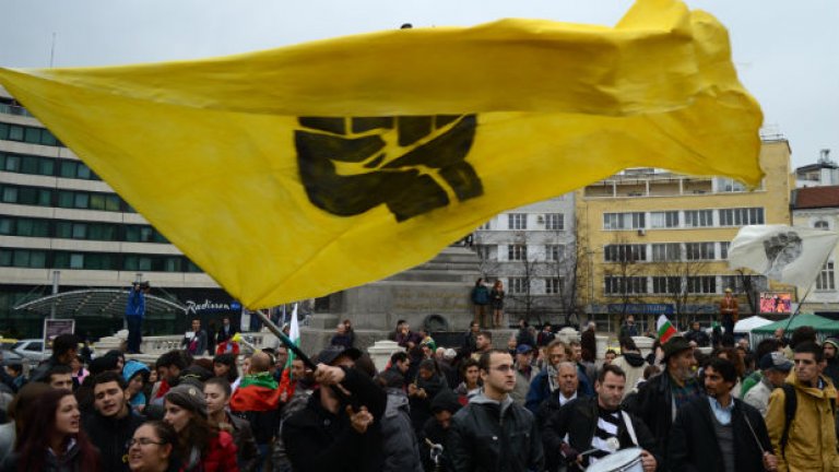  „Ранобудните студенти" от Софийския университет осъдиха полицейското насилие на последните протести