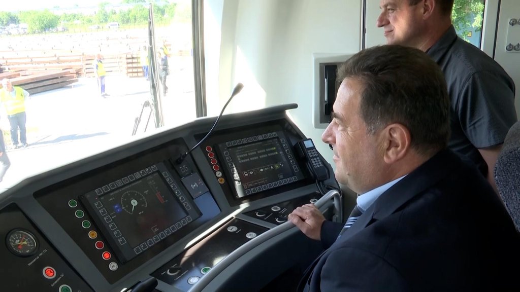 София пуска ново поколение влакове по трите линии на метрото