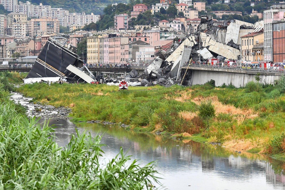 Ден на траур в Генуа заради срутването на моста