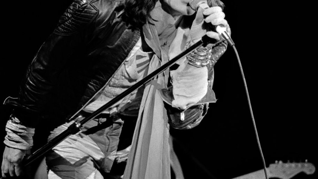 913px-Mick_Jagger_(1976)