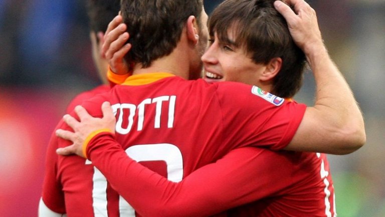 На 21 януари 2012-а Франческо Тоти постави нов рекорд по най-много отбелязани голове за един и същи отбор в Калчото. Тогава той задмина Гунар Нордал.