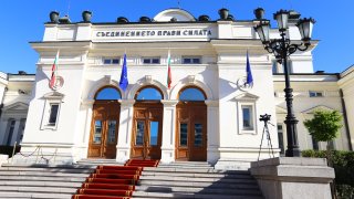 Патовата ситуация в Народното събрание е всичко друго, но не и добра за България