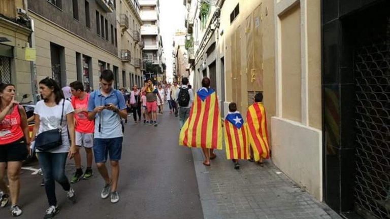 Каталония отново излезе на протест за независимост (снимки)