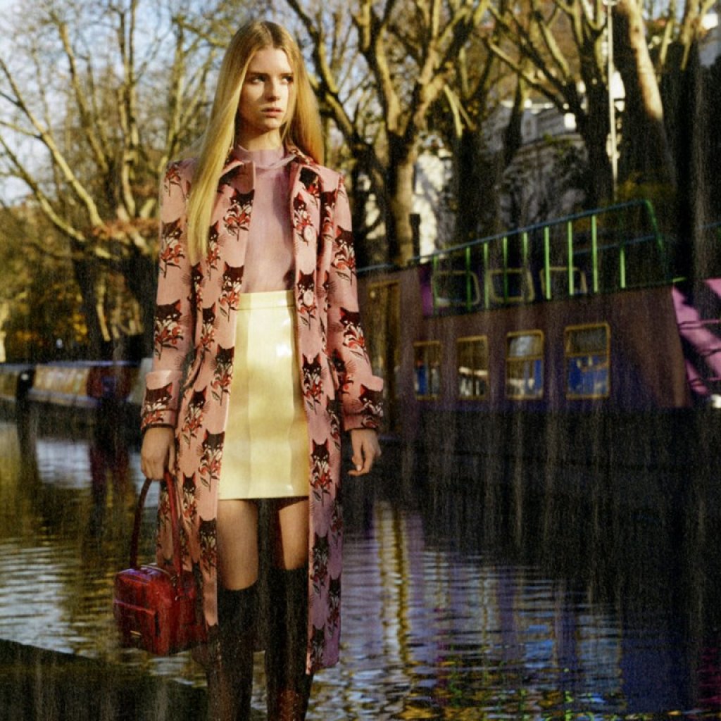 Кадър от фотосесията за Vogue