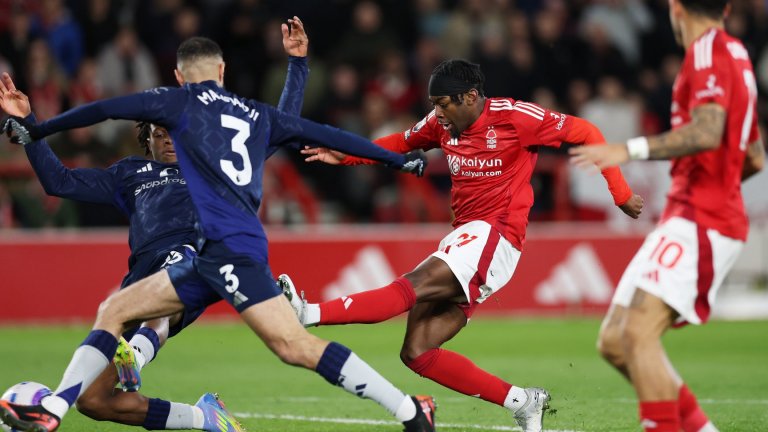 Юноша на Юнайтед матира "червените дяволи", Форест продължава да лети