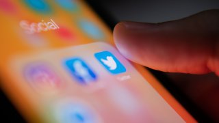 В допълнение към глобата от Twitter ще се изисква да подобри практиките си за защита на конфиденциалността