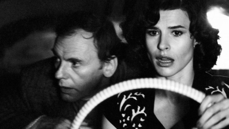 "Веднъж да дойде неделя"
Криминалната комедия на френския режисьор Франсоа Трюфо обръща традициите на жанра film noir, като поставя жена в ролята детектив и мъж в ролята на мишена, чийто живот виси на косъм. 
Историята започва с убийството на Клод Масулие, който е застрелян по време на ловен излет. Първият заподозрян за убийството му е Жулиен Версел (Жан-Луи Трентинян) - негов подчинен, чиято съпруга е била любовница на убития. След като и съпругата на Жулиен умира при мистериозни обстоятелства, той решава да се скрие и да наеме детективът Барбара Бакер (Фани Ардан), която да намери истинския убиец.