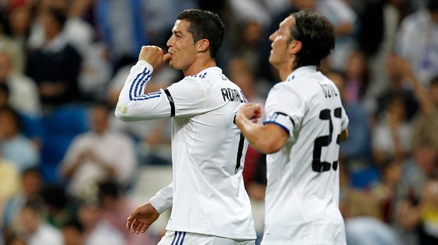 Роналдо изпревари легендарния Ференц Пушкаш за най-много отбелязани голове с екипа на Реал в един сезон