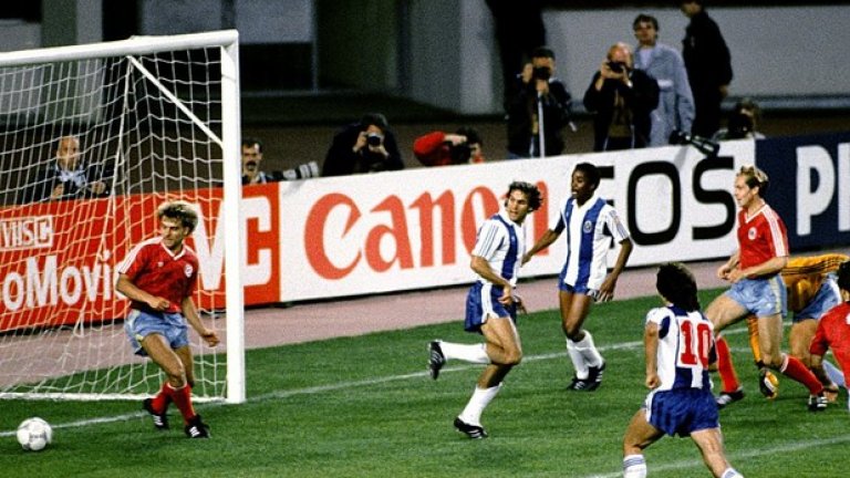 Порто, 1987 г.
Само заради Рабах Маджер и гола му с петичка, те трябва да са тук. През 1987-а Байерн бе твърд фаворит за финала. Поведе с 1:0 и сякаш всичко бе ясно. Но в 77-ата минута алжирецът Маджер вкарва небрежно с петичка, а само 180 секунди по-късно бразилската резерва Жуари довършва обрата. За Байерн и техния капитан Лотар Матеус предстои дежа-вю 12 години по-късно, когато пак губят финал от 1:0 до 1:2...