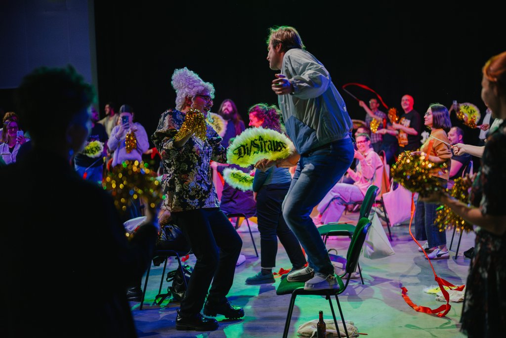 Иво Димчев срещу Йохан Щраус в "една асамблея на леконравието"