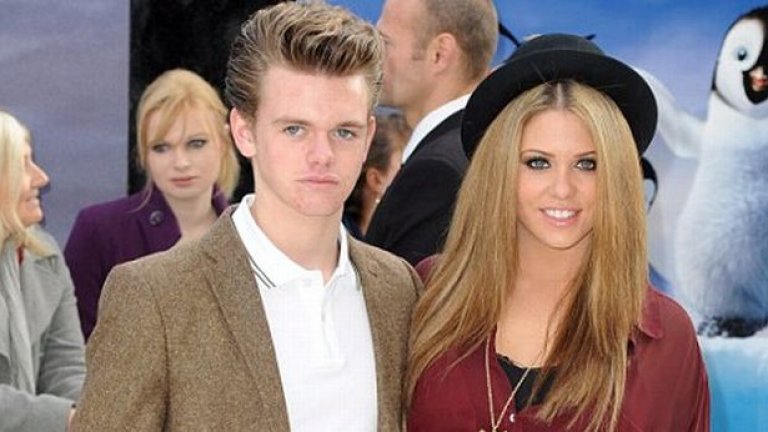 Регън със сестра си Бианка - осиновена дъщеря на Газа