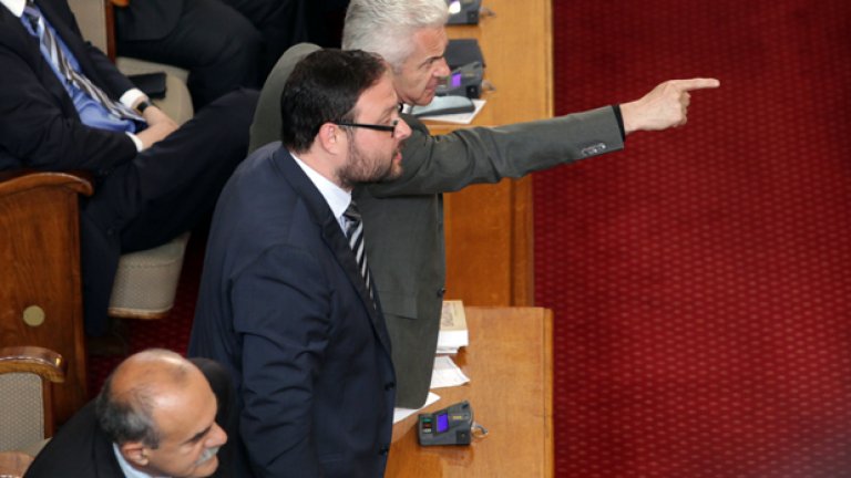 "Атака" се обърна срещу властта