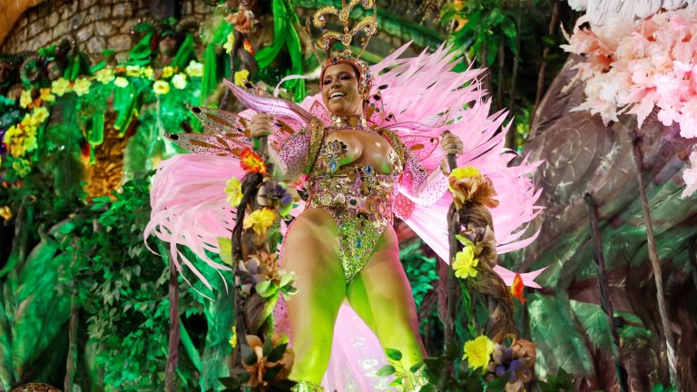 Карнавалът започна - Рио де Жанейро се отдава на парти и самба (снимки)