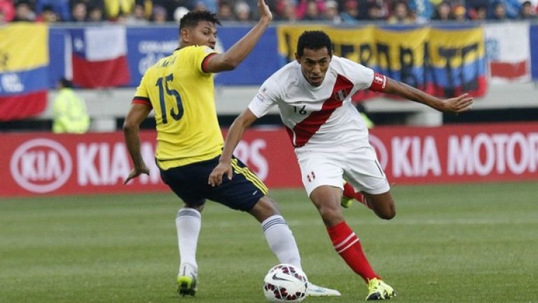 Полузащитник: Карлос Лобатон (Перу) Със своите 35 години Лобатон бе ключов играч за Перу в груповата фаза, но и той ще пропусне 1/4-финала заради наказание. Перу се изправя срещу Боливия.