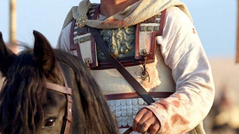 "Александър" 
През 2004 г. излизат два епоса за древния свят - "Троя" и "Александър". Малко известен факт е, че Брад Пит първоначално е бил спряган за роля в "Александър" - първо на самия Александър Велики, а след това на военачалника Хефестион. Актьорът отказва и двете оферти, за да блесне в главната роля на Ахил в "Троя".