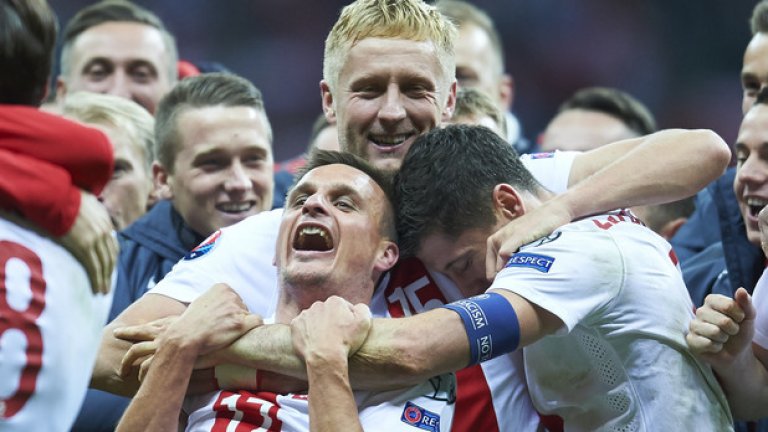 Роберт Левандовски отново се превърна в герой за „дружина полска”