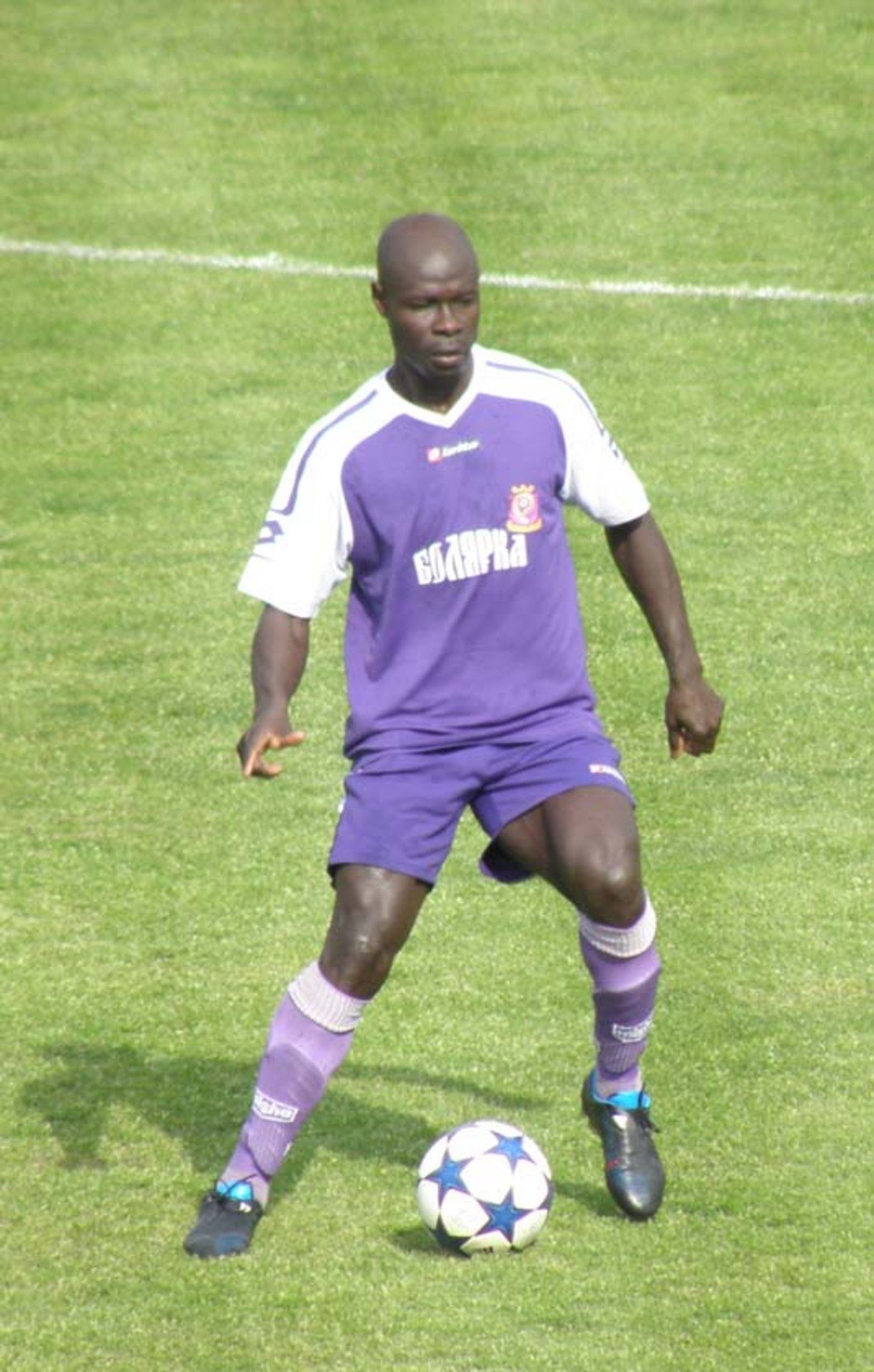 Екундайо Джайеоба (централен нападател) 
Нигерийската перла игра само в квалификационните мачове за Купата на УЕФА срещу Киелце. След Левски изкара половин сезон в Израел, но през 2009-а се завърна на „Герена“. После кариерата му тръгна категорично надолу и играеше предимно в Б група. Днес е на 37 и се състезава за тима на Струмска Слава.
