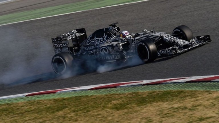 Дениъл Рикардо призна, че е впечатлен от темпото на Red Bull, но прогнозира, че Ferrari ще са "заплаха"