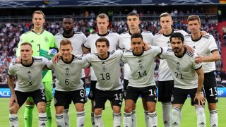 Обяснено: Защо Германия игра с "женски" екипи срещу Англия?