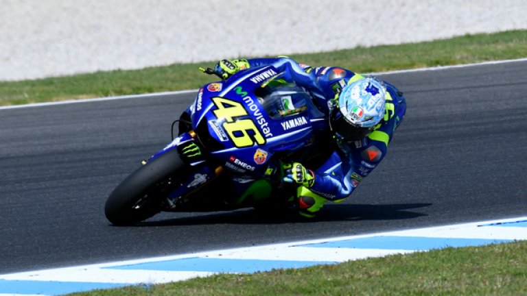 Ветеранът не е печелил титлата в Moto GP от 2009 г. Вече три сезона подред Доктора остава на второто място в генералното класиране. Роси от години е легенда в спорта и любимец на феновете, а и през 2017-а ще бъде за пореден сезон сред фаворитите за титлата.