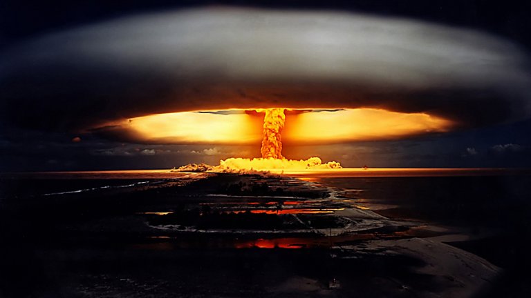 Тест на 914-килотонна термоядрена бомба  през 1970 г. на остров Фангатауфа, Френска полинезия. 