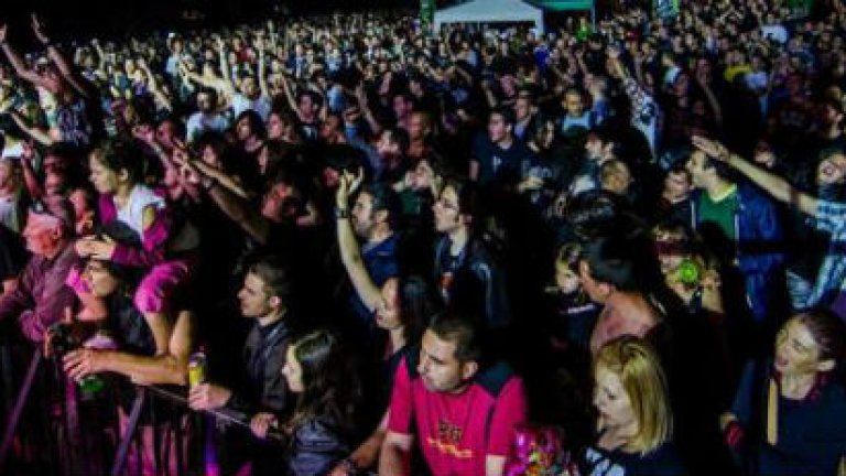 Голямата поляна в Южния парк отново ще се напълни, а организаторите се надяват дъждът благосклонно да подмине "Цвете за Гошо"