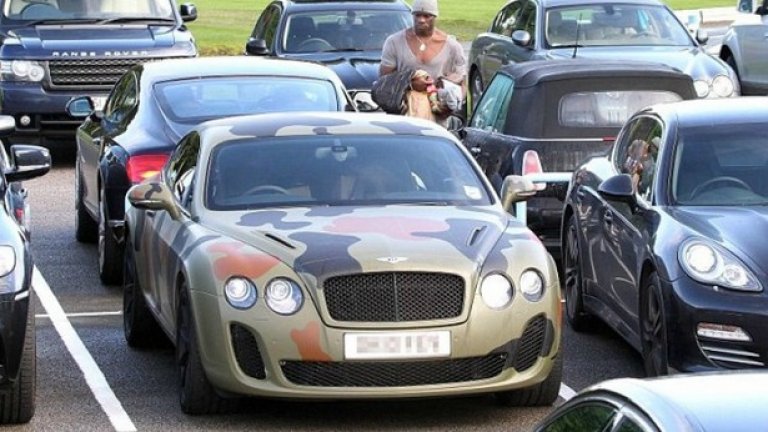 ..или камуфлажното му Бентли