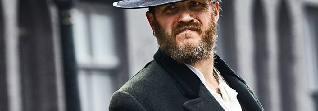 Като непредвидимия Алфи Соломон в Peaky Blinders. Незабравимо партньорство между Харди и Килан Мърфи