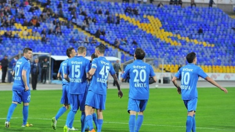 Левски спечели с 5:0 домакинството си на Локомотив Пловдив вчера