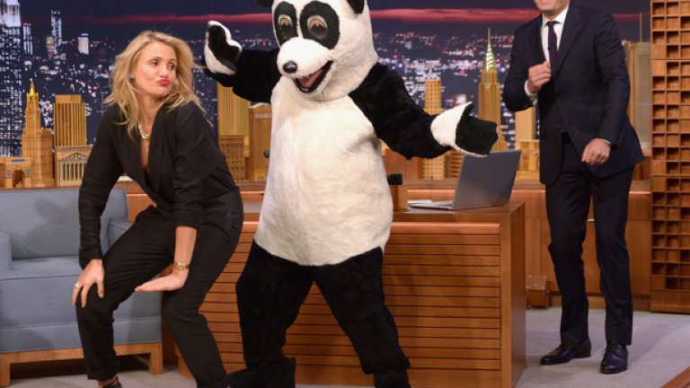 Мръсни танци с панда и Камерън Диас в студиото