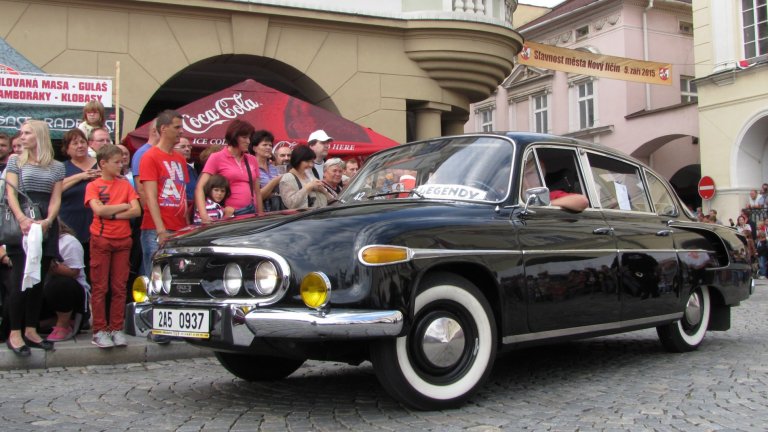 Продажбите на автомобила на частни лица са били забранени