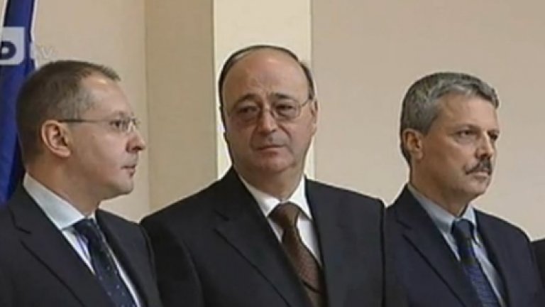 Бившият председател на ДАНС Петко Сертов продължава да е в неизвестност в продължение на 5 дни.