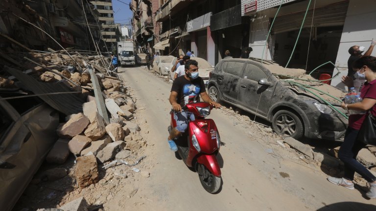 Бейрут след експлозията: "Това е отвъд националната катастрофа"