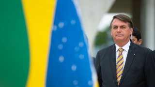 Бразилският президент иска втори мандат, но още отсега е готов да не признае резултатите от вота, ако те покажат, че губи