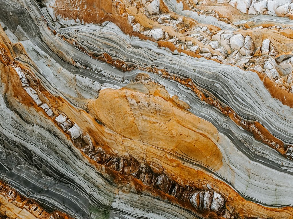max-van-den-oetelaar-cAq3crYmgno-unsplash