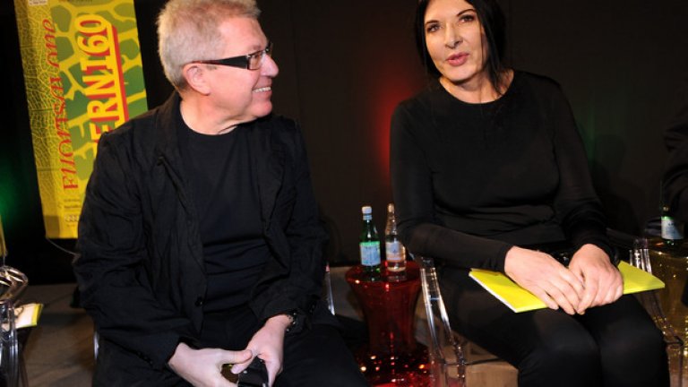 На снимката: архитектът Даниел Либескинд си бъбри с художничката