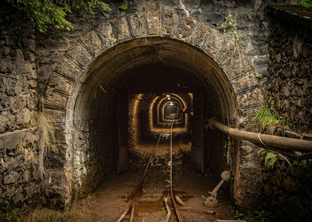 luca-maffeis-3tiz0uXeoGQ-unsplash