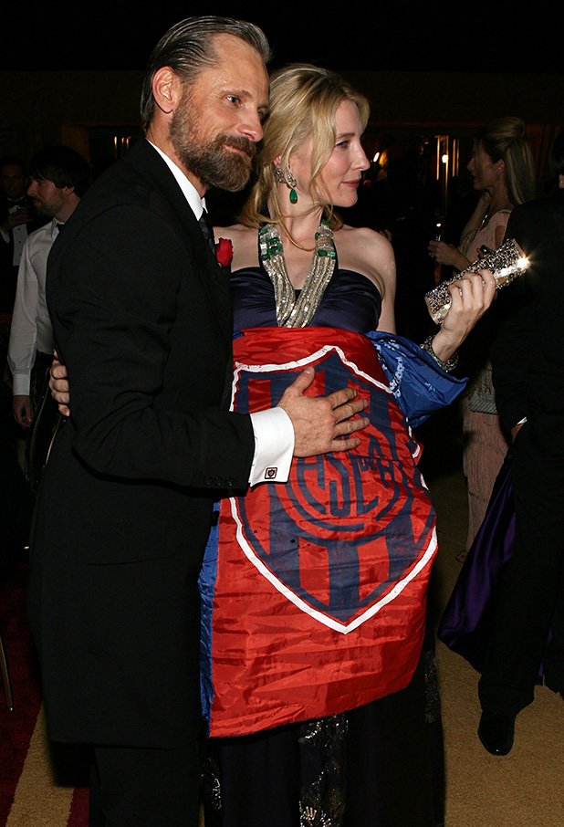 Преди време Виго се появи на наградите Оскар със знаме на Сан Лоренсо, с което украси бременната Кейт Бланшет