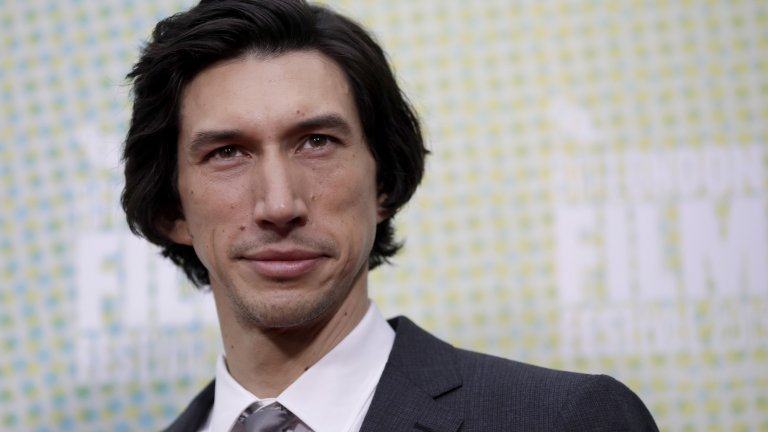 Неправителствената организация на актьора - "Изкуства във въоръжените сили", среща два на пръв поглед несъвместими свята - този на армията и този на театъра.