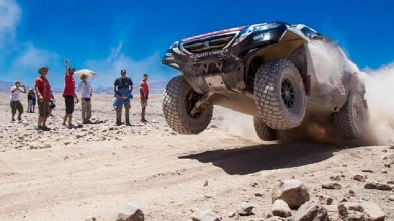 Седмият етап на рали "Дакар" върна Льоб начело и донесе първата жертва в хода на ралито тази година