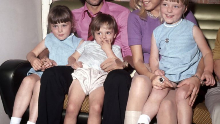 Семейно щастие в очите на Джордж Бест, който по принцип търсеше щастието далеч от семейното огнище.