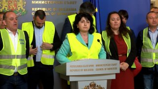 МС: Записът от срещата на премиера с превозвачите търси конфликт