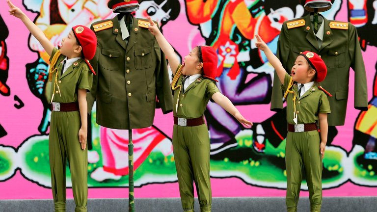 Китай: Раждаемостта с нов антирекорд, икономиката расте по план