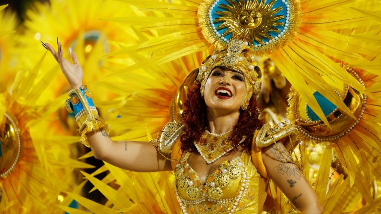 Карнавалът започна - Рио де Жанейро се отдава на парти и самба (снимки)