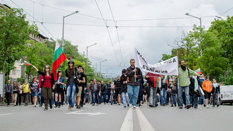 Над 1000 души се включиха в антиправителствения протест само в София
