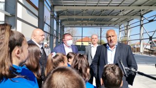 По негови думи дотогава се очаква да сме постигнали колективен имунитет