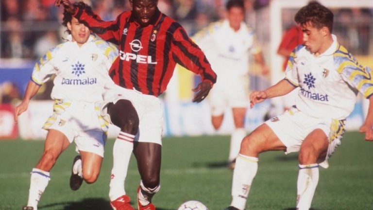 Джордж Уеа
Смятан за най-великия африкански футболист на всички времена, Уеа изкара прекрасна кариера в цветовете на Милан. ПСЖ и Челси. В момента за втори път е кандидат за президент на Либерия.
