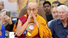 Сегашният духовен лидер се надява да живее до 130 години, но не се знае кой ще го наследи